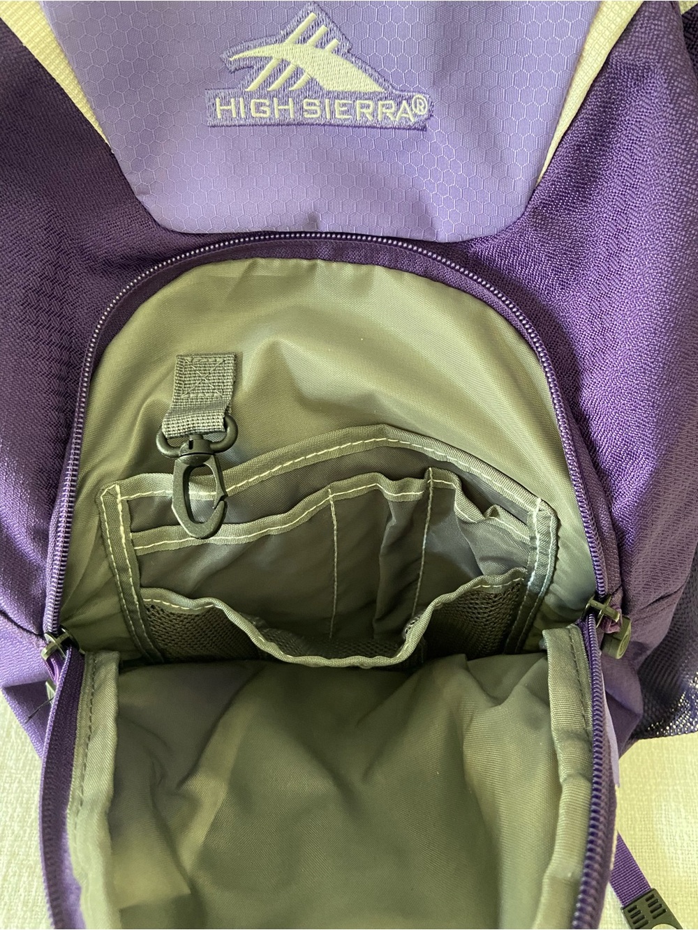 NWT High Sierra Backpack Purple and White Standard Size OS - Picture 8 of 15